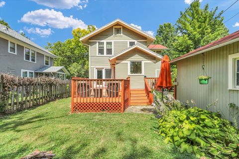 Tiny photo for 603 W Indiana Avenue, Urbana, IL 61801 (MLS # 12451523)