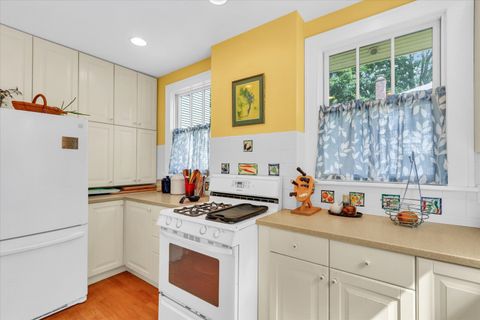 Tiny photo for 603 W Indiana Avenue, Urbana, IL 61801 (MLS # 12451523)