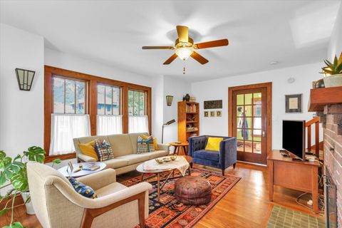 Tiny photo for 603 W Indiana Avenue, Urbana, IL 61801 (MLS # 12451523)