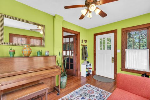 Tiny photo for 603 W Indiana Avenue, Urbana, IL 61801 (MLS # 12451523)