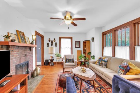 Tiny photo for 603 W Indiana Avenue, Urbana, IL 61801 (MLS # 12451523)