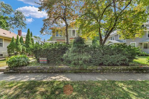 Tiny photo for 603 W Indiana Avenue, Urbana, IL 61801 (MLS # 12451523)
