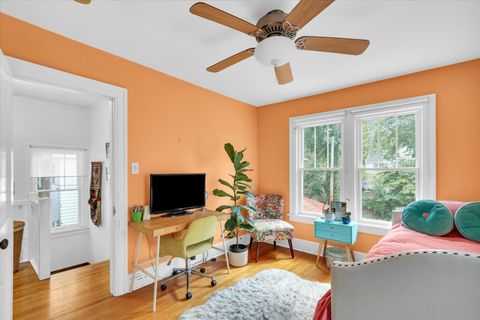 Tiny photo for 603 W Indiana Avenue, Urbana, IL 61801 (MLS # 12451523)