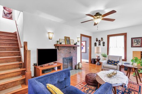 Tiny photo for 603 W Indiana Avenue, Urbana, IL 61801 (MLS # 12451523)