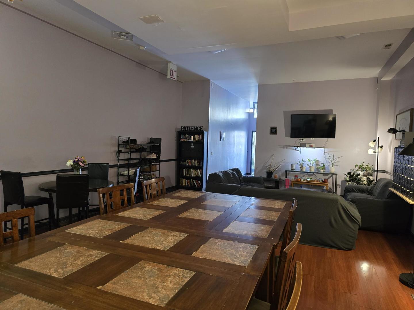 2147 W Belmont Avenue
