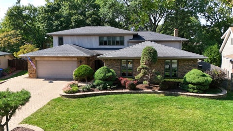Photo of 7202 Gold Grove Place, Darien, IL 60561 (MLS # 12758522)