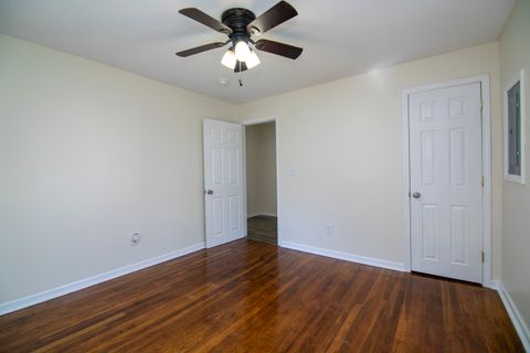 Tiny photo for 556 N 10th Avenue, Kankakee, IL 60901 (MLS # 12488133)