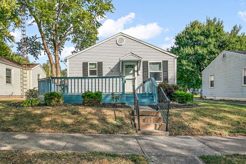 Tiny photo for 556 N 10th Avenue, Kankakee, IL 60901 (MLS # 12488133)