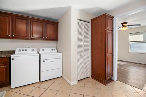 Tiny photo for 556 N 10th Avenue, Kankakee, IL 60901 (MLS # 12488133)