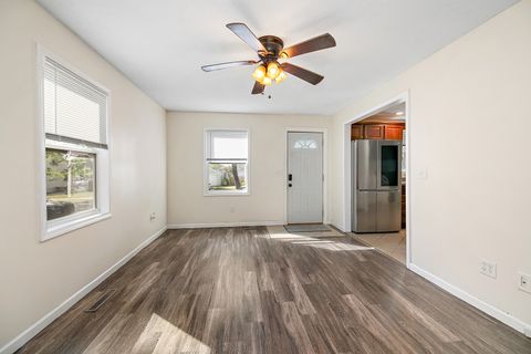 Tiny photo for 556 N 10th Avenue, Kankakee, IL 60901 (MLS # 12488133)