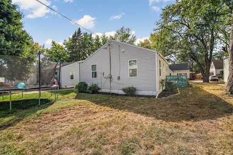 Tiny photo for 556 N 10th Avenue, Kankakee, IL 60901 (MLS # 12488133)