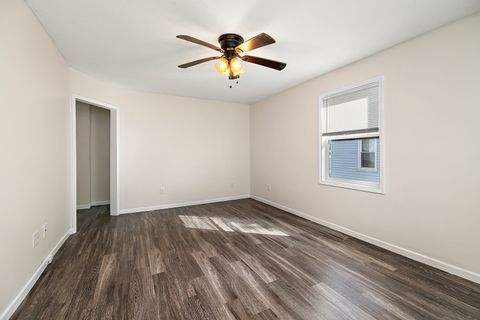 Tiny photo for 556 N 10th Avenue, Kankakee, IL 60901 (MLS # 12488133)