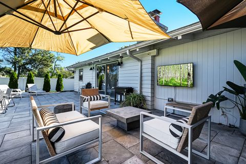 Tiny photo for 814 61st Street, La Grange Highlands, IL 60525 (MLS # 12481179)