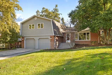 Photo of 429 ELM Street, Frankfort, IL 60423 (MLS # 12784328)