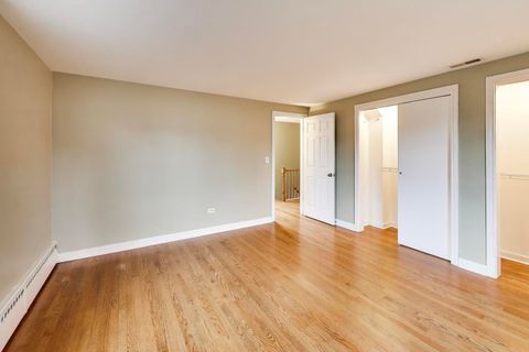 Tiny photo for 621 E Grove Street, Arlington Heights, IL 60005 (MLS # 12596304)