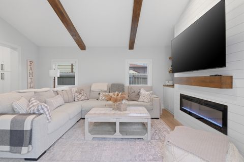 Tiny photo for 2221 Charmingfare Drive, Woodridge, IL 60517 (MLS # 12584884)