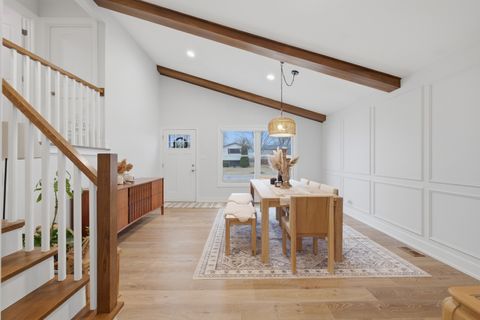 Tiny photo for 2221 Charmingfare Drive, Woodridge, IL 60517 (MLS # 12584884)