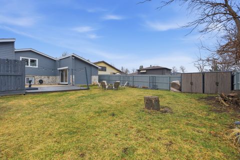 Tiny photo for 2221 Charmingfare Drive, Woodridge, IL 60517 (MLS # 12584884)