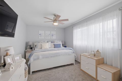 Tiny photo for 2221 Charmingfare Drive, Woodridge, IL 60517 (MLS # 12584884)