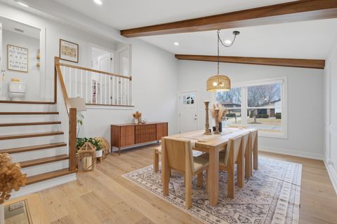 Tiny photo for 2221 Charmingfare Drive, Woodridge, IL 60517 (MLS # 12584884)