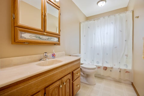 Tiny photo for 215 PARKCHESTER Road, Elk Grove Village, IL 60007 (MLS # 12746302)