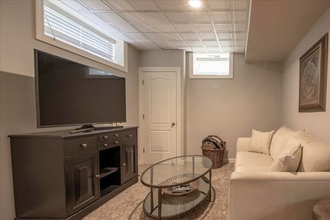 Tiny photo for 190 Planters Row, Geneva, IL 60134 (MLS # 12461502)