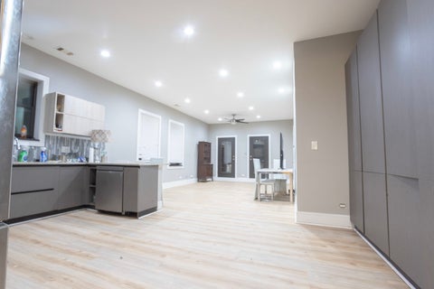 Tiny photo for 4453 S Lake Park Avenue #6, Chicago, IL 60653 (MLS # 12773974)