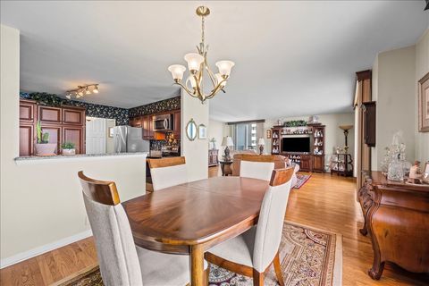 Tiny photo for 6007 N SHERIDAN Road #37B, Chicago, IL 60660 (MLS # 12485366)