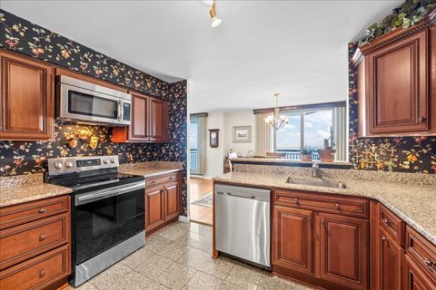 Tiny photo for 6007 N SHERIDAN Road #37B, Chicago, IL 60660 (MLS # 12485366)