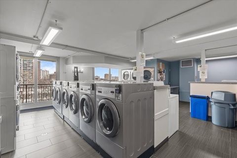 Tiny photo for 6007 N SHERIDAN Road #37B, Chicago, IL 60660 (MLS # 12485366)