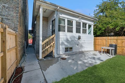 Tiny photo for 7337 S University Avenue, Chicago, IL 60619 (MLS # 12494980)