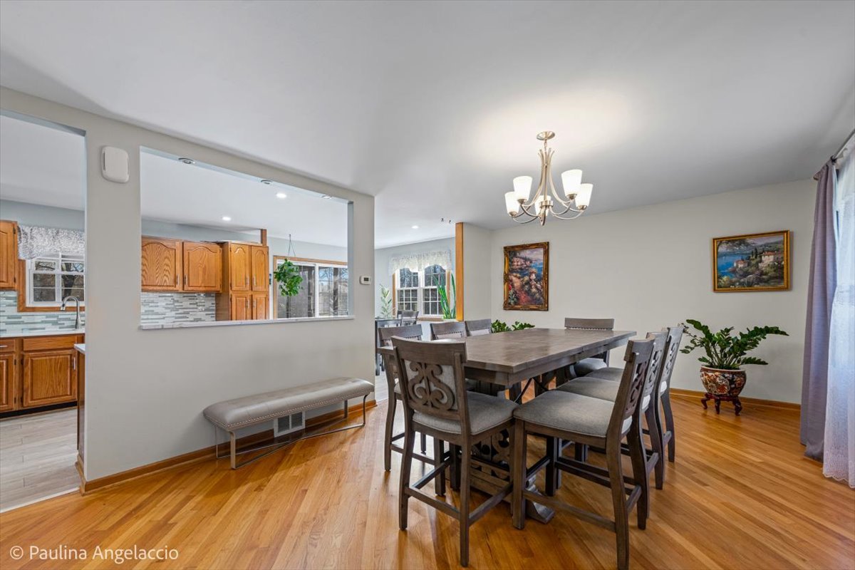 25225 N Virginia Avenue N