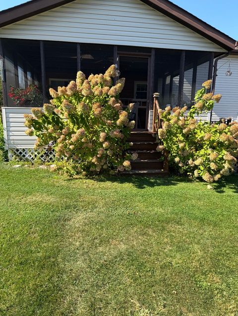 Tiny photo for 25225 N Virginia Avenue N, Lake Zurich, IL 60047 (MLS # 12611627)