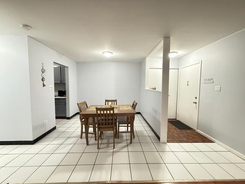 Tiny photo for 600 Mesa Drive #104, Hoffman Estates, IL 60169 (MLS # 12548790)