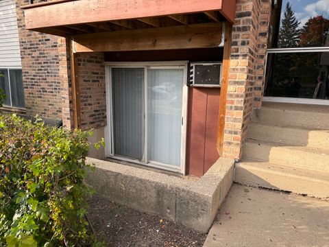 Tiny photo for 600 Mesa Drive #104, Hoffman Estates, IL 60169 (MLS # 12548790)