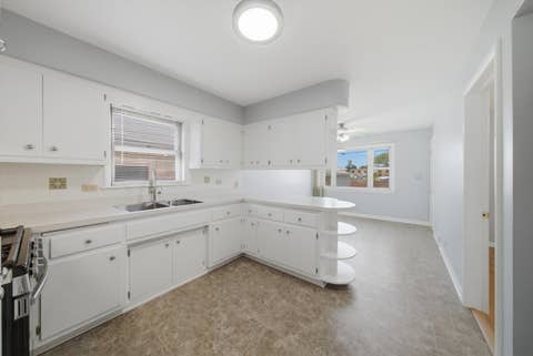 Tiny photo for 12718 S Justine Street, Calumet Park, IL 60827 (MLS # 12714987)