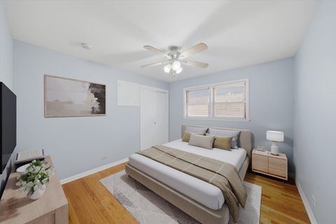 Tiny photo for 12718 S Justine Street, Calumet Park, IL 60827 (MLS # 12714987)