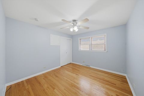 Tiny photo for 12718 S Justine Street, Calumet Park, IL 60827 (MLS # 12714987)