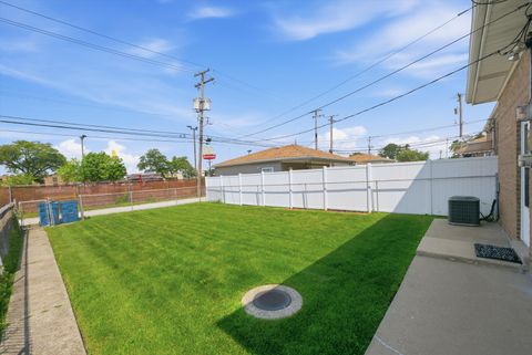 Tiny photo for 12718 S Justine Street, Calumet Park, IL 60827 (MLS # 12714987)