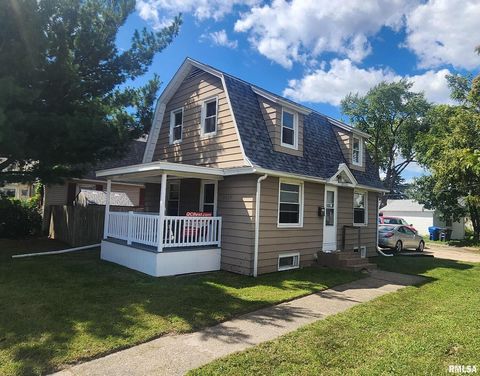 Tiny photo for 2419 AVENUE OF THE CITIES Avenue, Moline, IL 61265 (MLS # QC4267011)