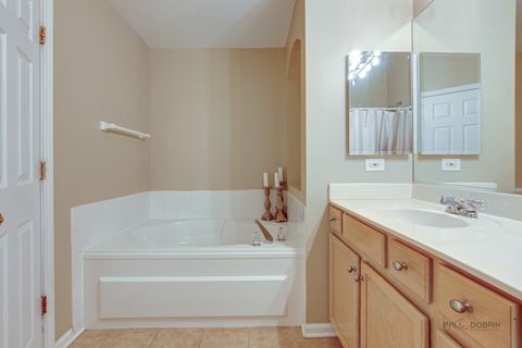 Tiny photo for 4520 Concord Lane, Northbrook, IL 60062 (MLS # 12467123)