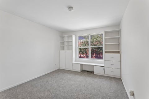 Tiny photo for 4930 S Cornell Avenue #E, Chicago, IL 60615 (MLS # 12719609)