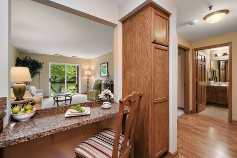 Tiny photo for 10300 Village Circle Drive #4407, Palos Park, IL 60464 (MLS # 12342883)