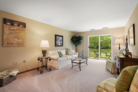 Tiny photo for 10300 Village Circle Drive #4407, Palos Park, IL 60464 (MLS # 12342883)