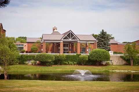 Photo of 10300 Village Circle Drive #4407, Palos Park, IL 60464 (MLS # 12342883) Photo of 10300 Village Circle Drive #4407, Palos Park, IL 60464 (MLS # 12342883)