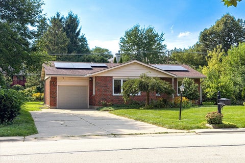 Photo of 722 N Stephen Drive, Palatine, IL 60067 (MLS # 12783575)