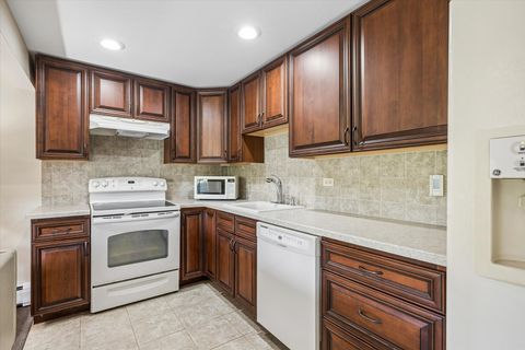 Tiny photo for 1503 Laurel Court, Sleepy Hollow, IL 60118 (MLS # 12694674)