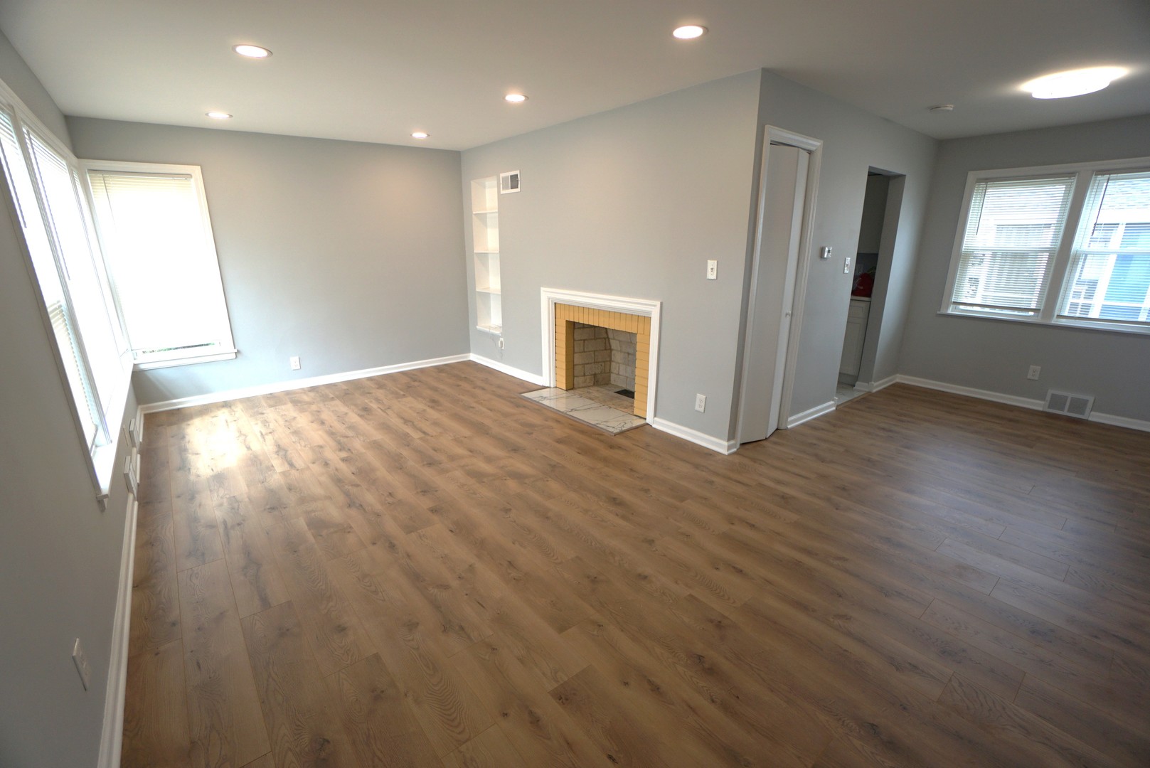 400 W Wilson Street