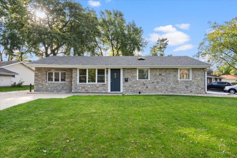 Photo of 1831 WEDGEWOOD Lane, Schaumburg, IL 60193 (MLS # 12784061)