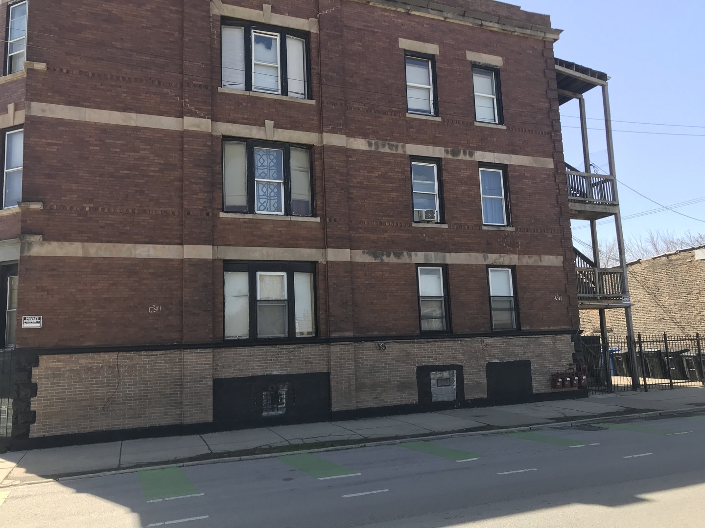 1600 S Saint Louis Avenue